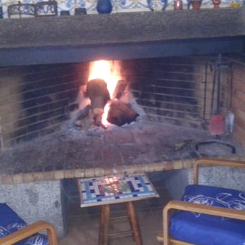 Casa Javier - chimenea en pleno comedor - Vegan Near Me - Bisaurri, HU