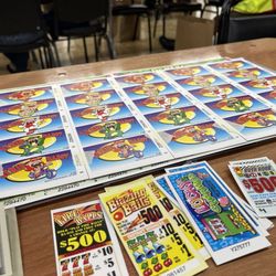 Urhai Bingo - Strips and pull tabs