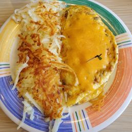 Ham and cheese omelet with hashbrowns Ham and cheese omelet with hashbrowns