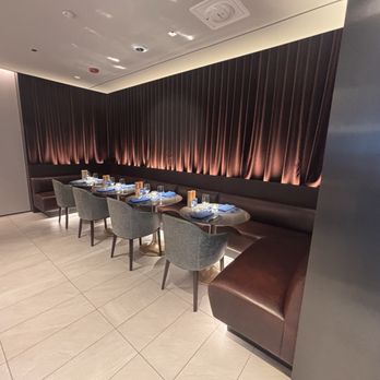 United Polaris Lounge - Airport Lounges Near Me - Chicago, Illinois United Polaris Lounge - Airport Lounges Near Me - Chicago, Illinois
