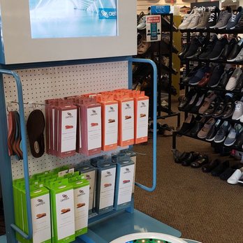 Stan's Shoes - Shoe Stores Near Me - Greenfield, Wisconsin