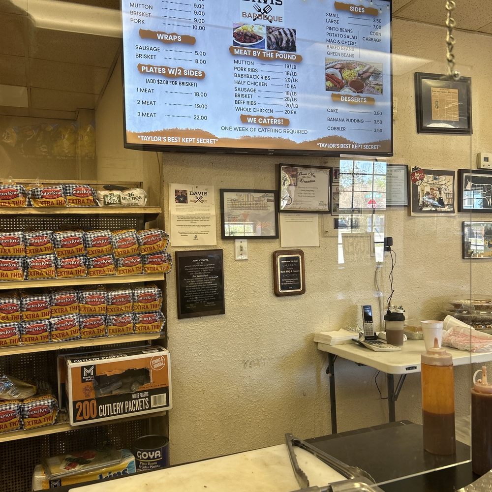 Davis Grocery and Bar-B-Q - Barbeque Near Me - Taylor, Texas Davis Grocery and Bar-B-Q - Barbeque Near Me - Taylor, Texas