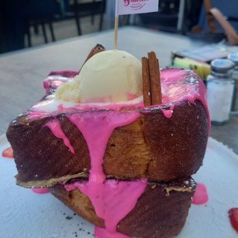 Madres Brunch - The Manhattan French Toast - Breakfast & Brunch Near Me - Long Beach, California