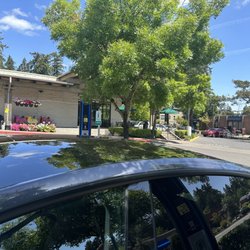 Albertsons - EV charging station within 80 steps to a Starbucks