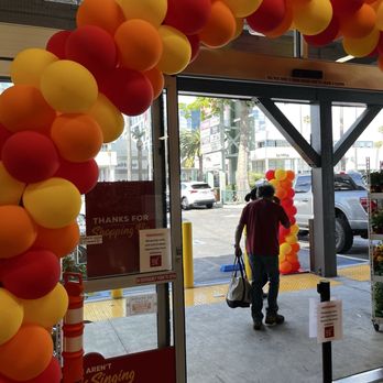 Grocery Outlet - Balloons! - Grocery Near Me - Hollywood, California