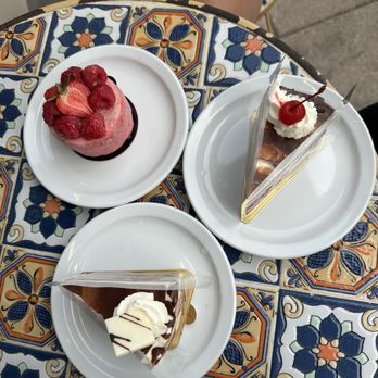 Chateau De Chantilly Cafe - Dessert/pastries - Bakeries Near Me - Chantilly, Virginia Chateau De Chantilly Cafe - Dessert/pastries - Bakeries Near Me - Chantilly, Virginia