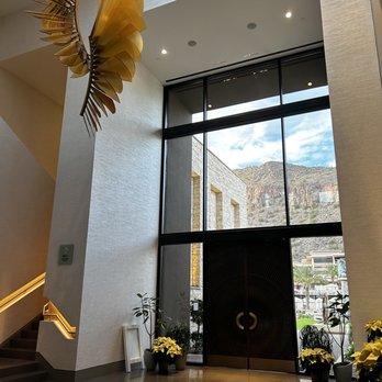 The Phoenician Spa - Entrance lobby area of the spa! - Day Spas Near Me - Scottsdale, Arizona The Phoenician Spa - Entrance lobby area of the spa! - Day Spas Near Me - Scottsdale, Arizona