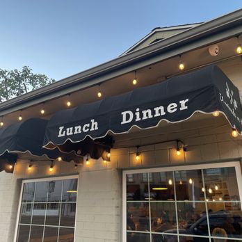 Marinade On Main - American Near Me - Ramona, California