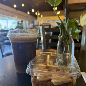 Bakersfield Roasting Company - Nitro cold brew and carrot cake - Coffee & Tea Near Me - Bakersfield, California