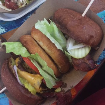 Lil' Simmzy's on the Deck - Craft buyers were super yummy - Burgers Near Me - El Segundo, California Lil' Simmzy's on the Deck - Craft buyers were super yummy - Burgers Near Me - El Segundo, California