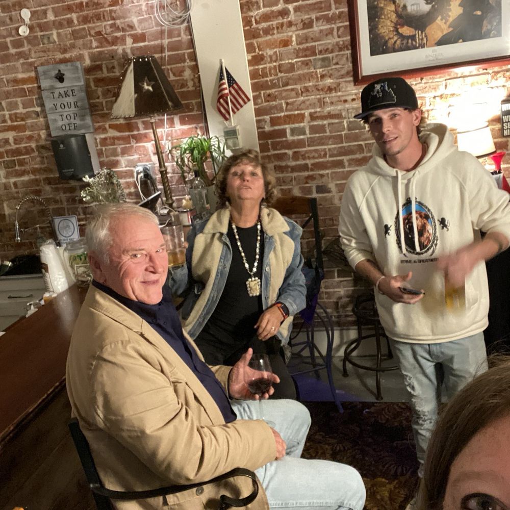 Fat Cat Lounge and Cafe - We love our people - Wine Bars Near Me - Smithville, Texas