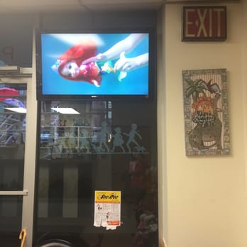 Pauls Pediatrics - And a tv that keeps the kids occupied - Pediatricians Near Me - New York, New York Pauls Pediatrics - And a tv that keeps the kids occupied - Pediatricians Near Me - New York, New York