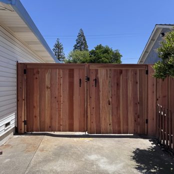 Classic Fence Co. - Fences & Gates Near Me - Rancho Cordova, California Classic Fence Co. - Fences & Gates Near Me - Rancho Cordova, California