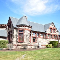 Bill Memorial Library