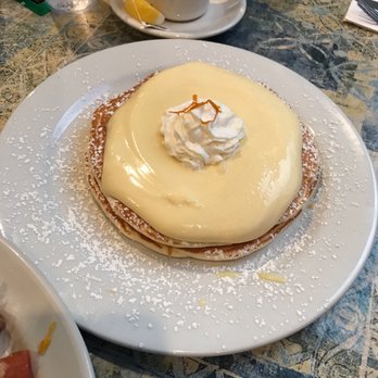 Moke's Bread & Breakfast - Pancakes - Breakfast & Brunch Near Me - Kailua, Hawaii