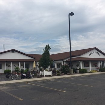 Dutch Kitchen - Restaurant front - New American Near Me - Nappanee, Indiana
