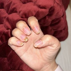 V Nails