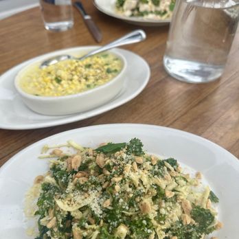 White House Tavern - Side kale salad and creamed corn - Burgers Near Me - Aspen, Colorado White House Tavern - Side kale salad and creamed corn - Burgers Near Me - Aspen, Colorado