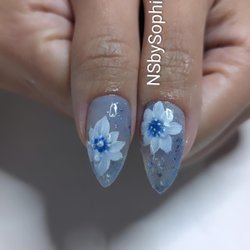 Structure gel Mani with custome designa to book please send me a text at 562-324-1313