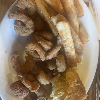 Cracker Barrel Old Country Store - Breaded fried shrimp - Southern Near Me - Wrentham, Massachusetts Cracker Barrel Old Country Store - Breaded fried shrimp - Southern Near Me - Wrentham, Massachusetts