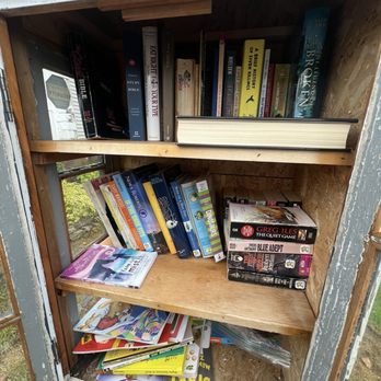 Elm Street Little Library - Books Inside (9/7/25) - Community Book Box Near Me - Gorham, Maine Elm Street Little Library - Books Inside (9/7/25) - Community Book Box Near Me - Gorham, Maine
