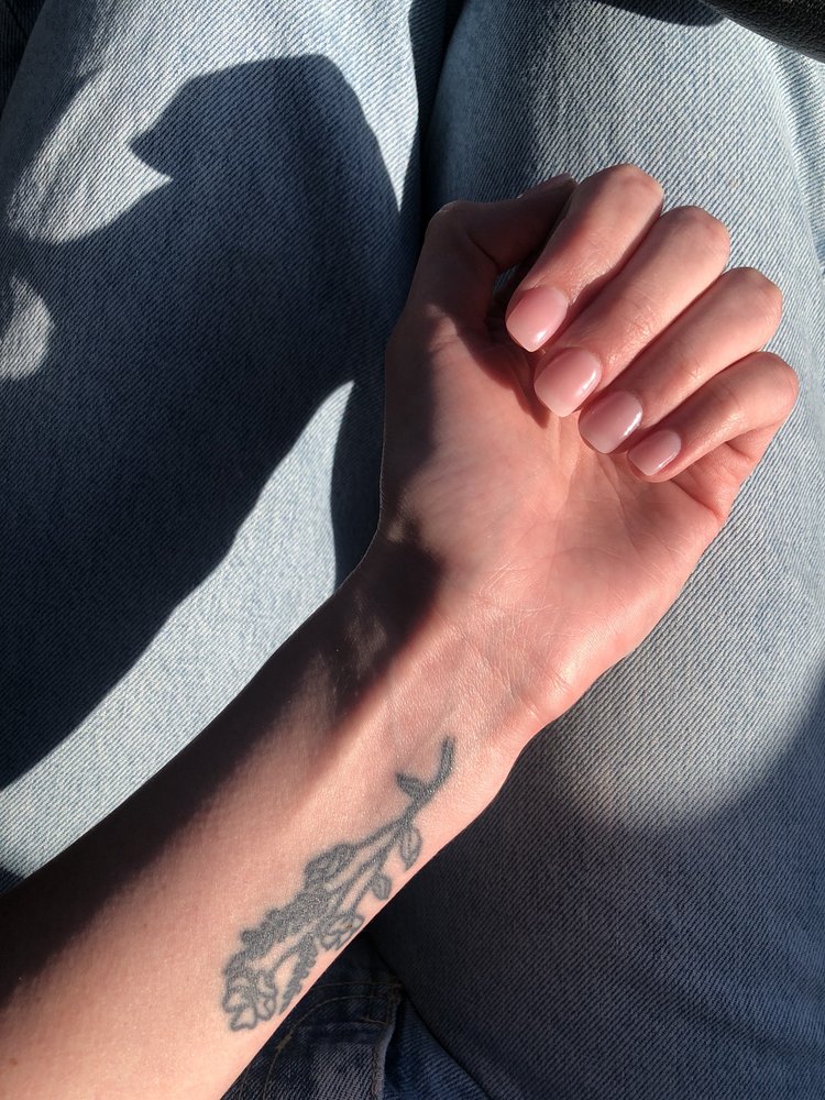 DELUXE NAILS AND SPA Updated September 2024 4355 24th Ave, Fort