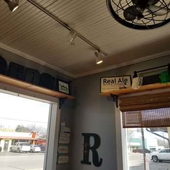 Red's Burger House - Burgers Near Me - Azle, Texas Red's Burger House - Burgers Near Me - Azle, Texas