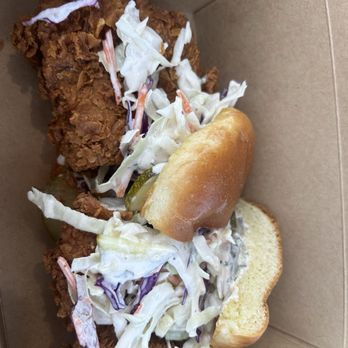 Good Grub - Chicken sandwiche - Food Trucks Near Me - Polson, Montana Good Grub - Chicken sandwiche - Food Trucks Near Me - Polson, Montana