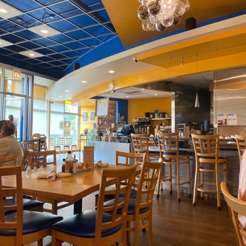 Yolk - South Loop - Dining area - Breakfast & Brunch Near Me - Chicago, Illinois Yolk - South Loop - Dining area - Breakfast & Brunch Near Me - Chicago, Illinois