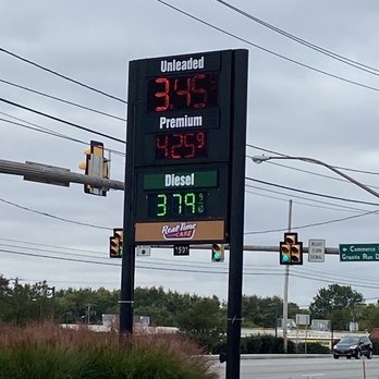 Turkey Hill - a gas price sign - Grocery Near Me - Lancaster, Pennsylvania Turkey Hill - a gas price sign - Grocery Near Me - Lancaster, Pennsylvania