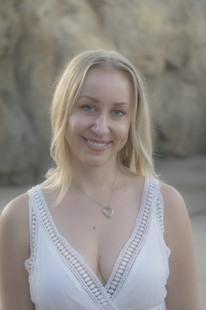Carissa Gustafson - child therapist in Pasadena, CA