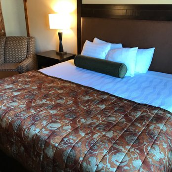 Best Western Plus Tree House - Hotels Near Me - Mount Shasta, California