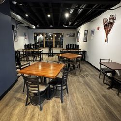 Saco River Brewing Taphaus - Interior seating