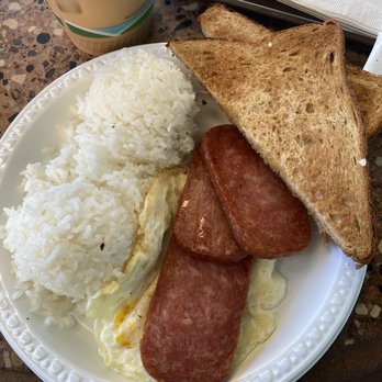 Pine Tree Cafe - Breakfast & Brunch Near Me - Kailua-Kona, Hawaii