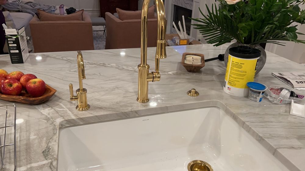 Slide of H&R Plumbing