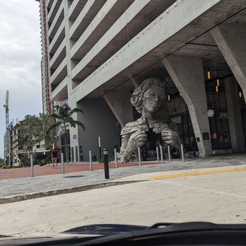 Thrive Sculpture - Public Art Near Me - Fort Lauderdale, Florida Thrive Sculpture - Public Art Near Me - Fort Lauderdale, Florida