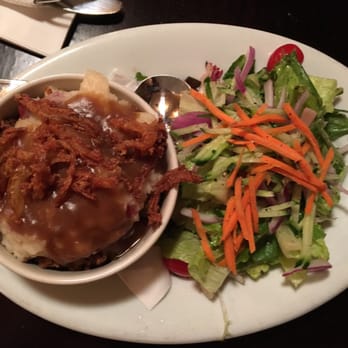 Elephant & Castle - Shepherd's pie. Wasn't remarkable but good. Loved how the salad had lots of vegetable types. - Pubs Near Me - Chicago, Illinois