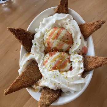 Greek Bistro - Greek Sundae - Greek Near Me - Glendale, California