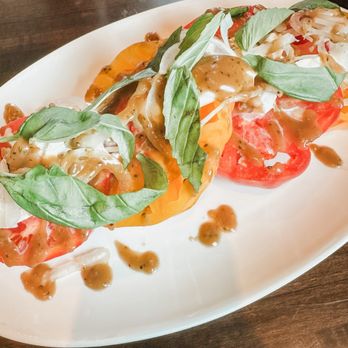 Annie Gunn's - Caprese salad - American Near Me - Chesterfield, Missouri Annie Gunn's - Caprese salad - American Near Me - Chesterfield, Missouri