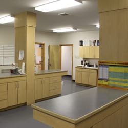 Franklin County Animal Medical Center - Treatment Room