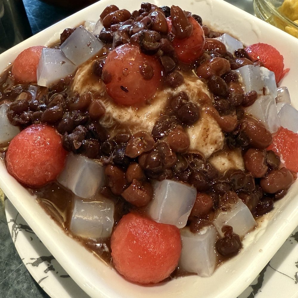 Tracy Dessert - Milk Flavored Snowflake Ice - Desserts Near Me - Markham, Ontario