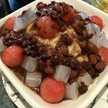 Tracy Dessert - Milk Flavored Snowflake Ice - Desserts Near Me - Markham, Ontario