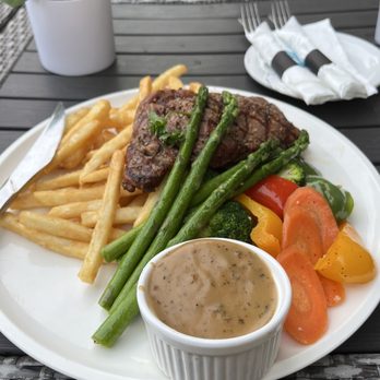 Baldwin Bistro - Steak frites with mushrooom gravy and vegetables - Pizza Near Me - Whitby, Ontario