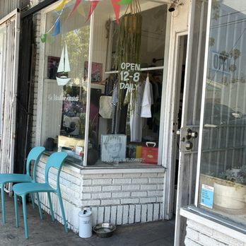 On Maritime Records - Water bowl for doggies. - Vinyl Records Near Me - Los Angeles, California On Maritime Records - Water bowl for doggies. - Vinyl Records Near Me - Los Angeles, California