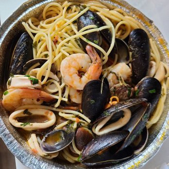 Nittis Italian Restaurant in Hell's Kitchen - Seafood pasta - Italian Near Me - New York, New York Nittis Italian Restaurant in Hell's Kitchen - Seafood pasta - Italian Near Me - New York, New York