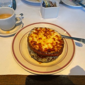 Le Diplomate - Brasseries Near Me - Washington, DC, District of Columbia Le Diplomate - Brasseries Near Me - Washington, DC, District of Columbia