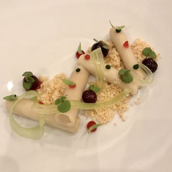 Senia - Foie gras rolls: light, didn't have a strong flavor of pan fried foie gras - Cocktail Bars Near Me - Honolulu, Hawaii