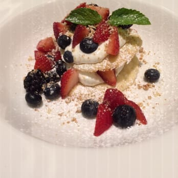 Earls Kitchen + Bar - New American Near Me - Somerville, Massachusetts