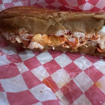 Between The Bunz - Fast Food Near Me - Norwood, Massachusetts