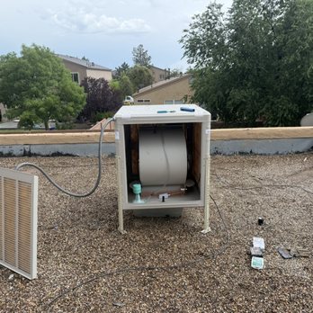 FreeFlow Mechanical - New evap cooler installed on flat roof - Plumbing Near Me - Albuquerque, New Mexico FreeFlow Mechanical - New evap cooler installed on flat roof - Plumbing Near Me - Albuquerque, New Mexico